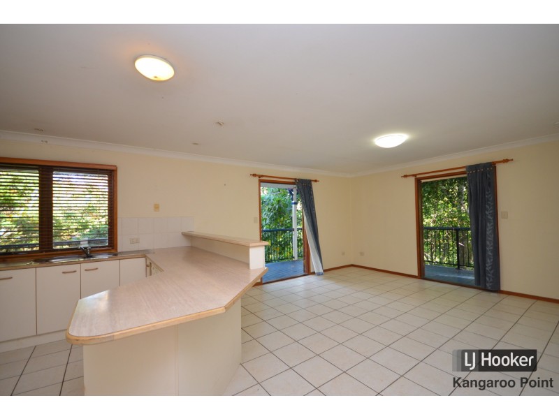40 Roseglen Street, Greenslopes QLD 4120