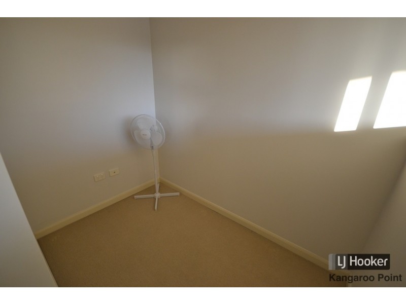 2/19 Thorn Street, Kangaroo Point QLD 4169