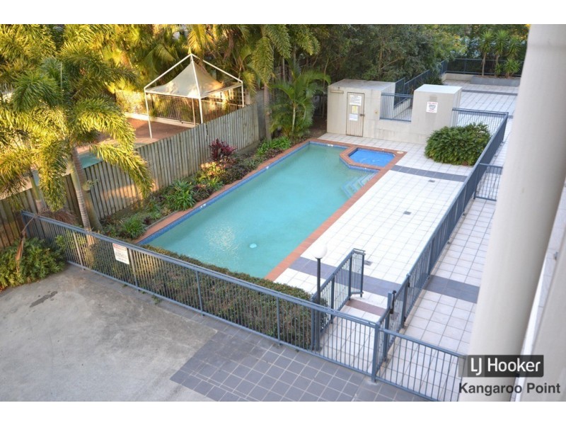 2/19 Thorn Street, Kangaroo Point QLD 4169