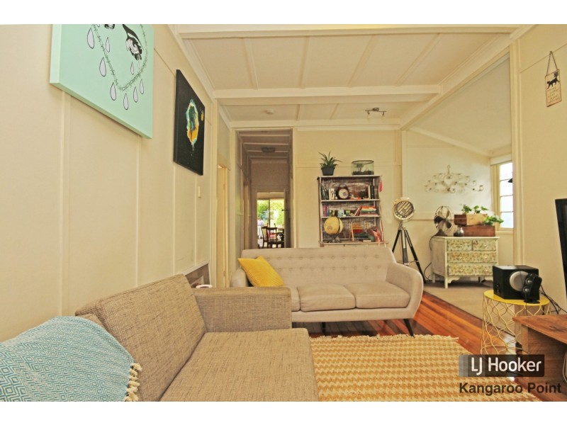 11 Eskgrove Street, East Brisbane QLD 4169