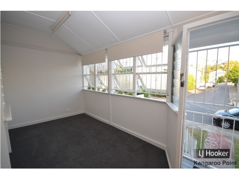 33 Rosina Street, Kangaroo Point QLD 4169