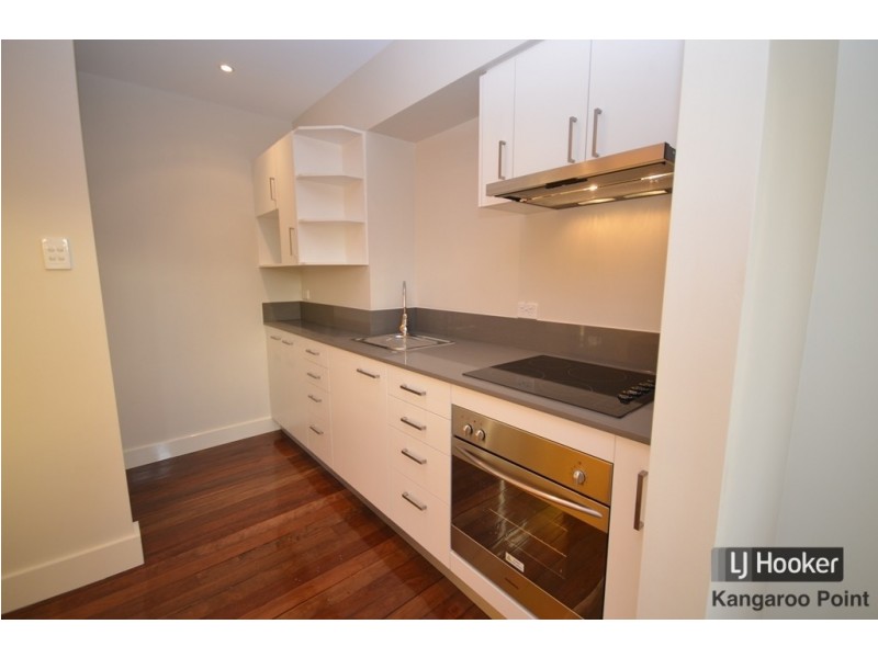 33 Rosina Street, Kangaroo Point QLD 4169