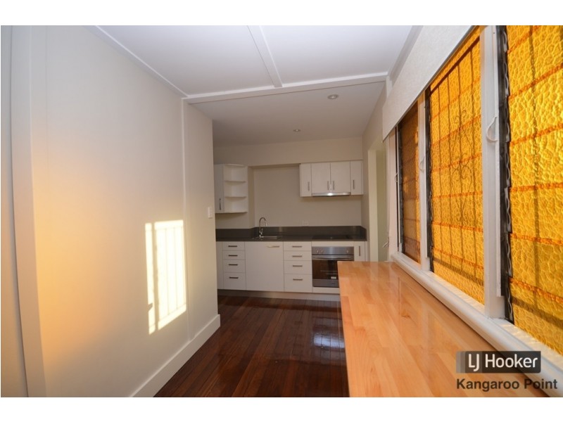 33 Rosina Street, Kangaroo Point QLD 4169