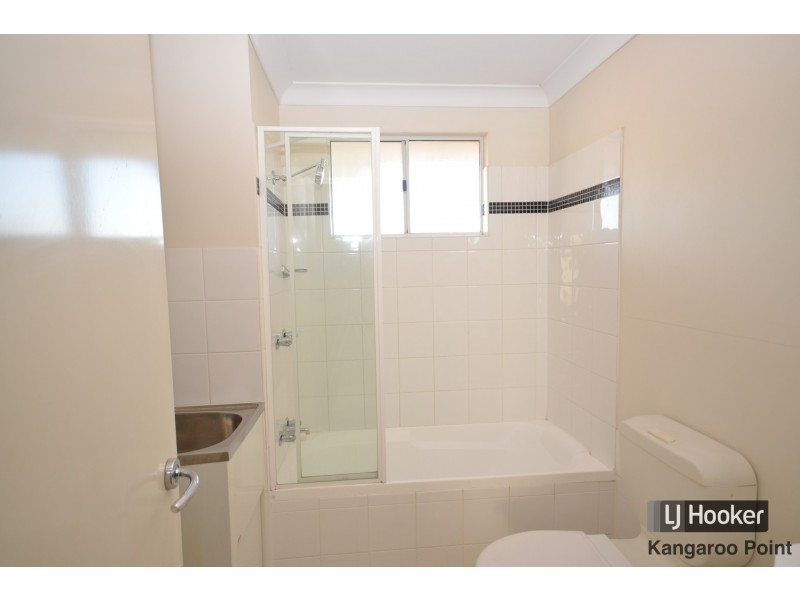 15/275 Shafston Avenue, Kangaroo Point QLD 4169