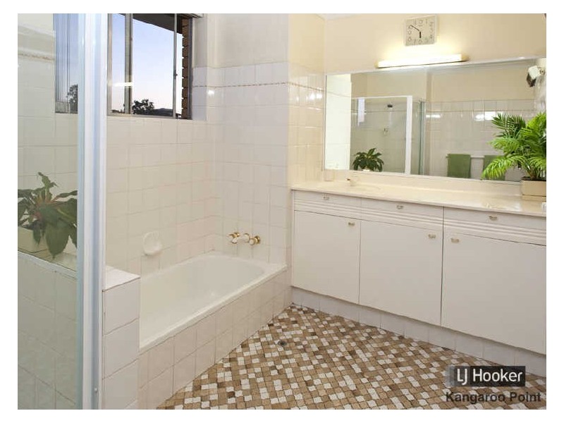 10/152 River Terrace, Kangaroo Point QLD 4169