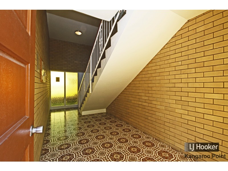 2/27 Thorpe Street, Balmoral QLD 4171