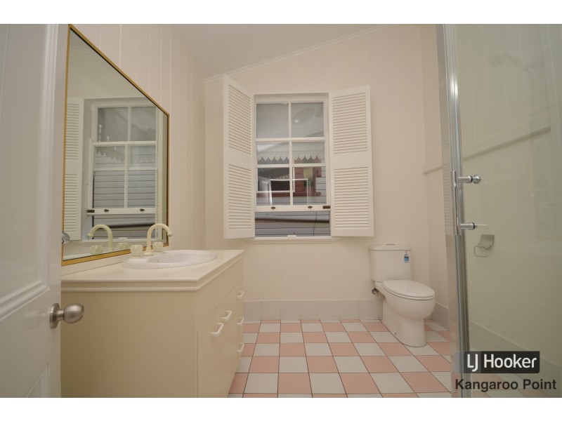 37 Baines Street, Kangaroo Point QLD 4169