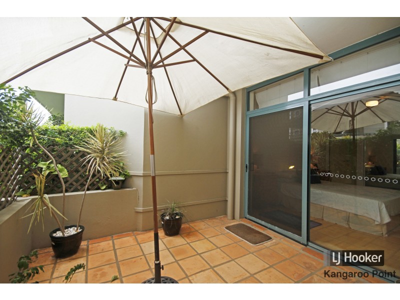 8/10 Goodwin Street, Kangaroo Point QLD 4169