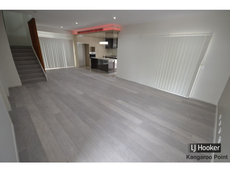 16 Llewellyn Street, Kangaroo Point QLD 4169