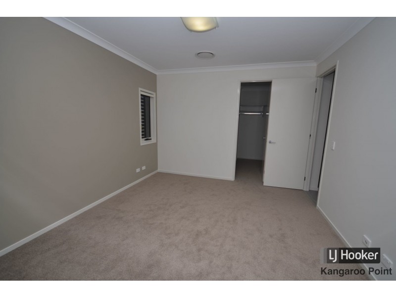 16 Llewellyn Street, Kangaroo Point QLD 4169