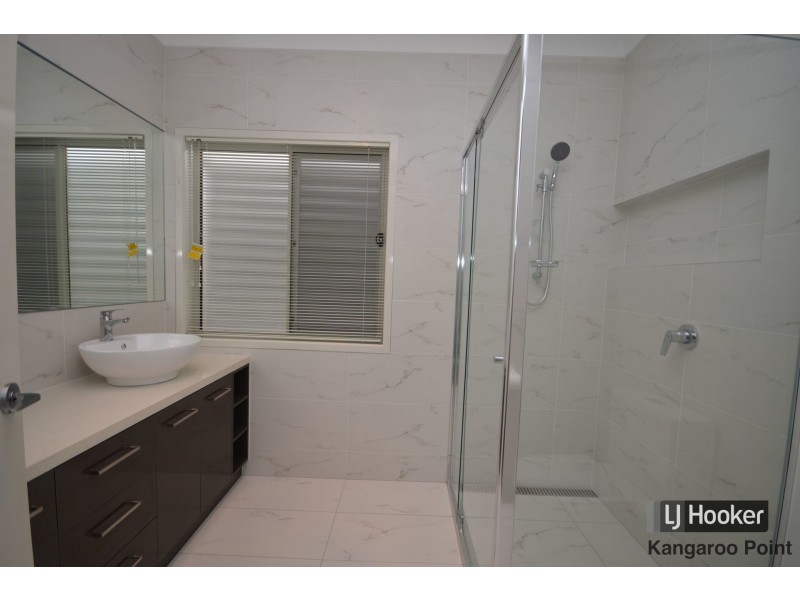 16 Llewellyn Street, Kangaroo Point QLD 4169