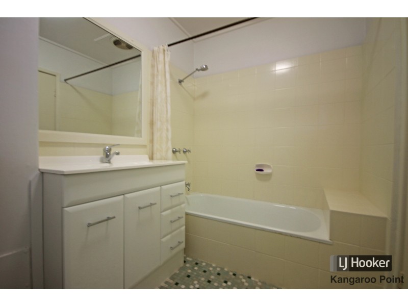 8/72 Heath Street, East Brisbane QLD 4169