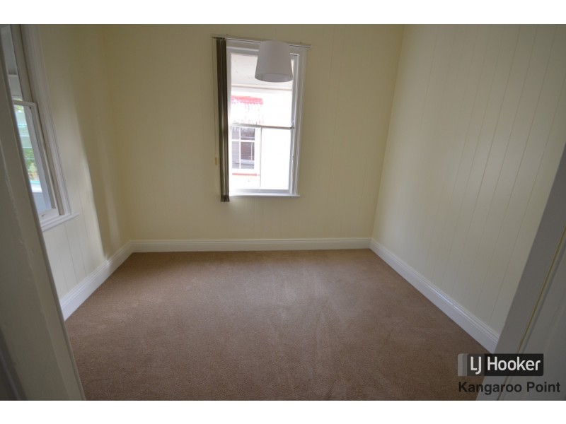 22 Elfin Street, East Brisbane QLD 4169