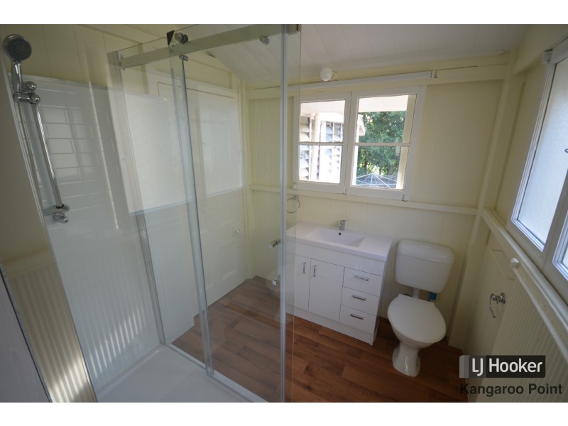 22 Elfin Street, East Brisbane QLD 4169