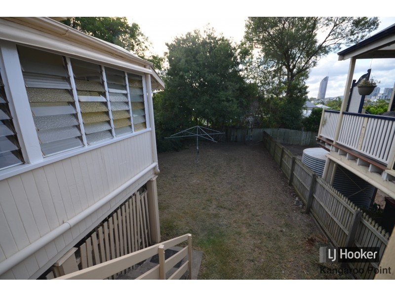 22 Elfin Street, East Brisbane QLD 4169