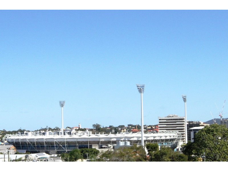 82 Linton Street, Kangaroo Point QLD 4169