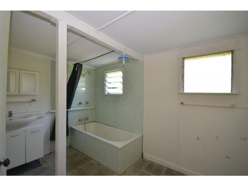 41 Walter Avenue, East Brisbane QLD 4169