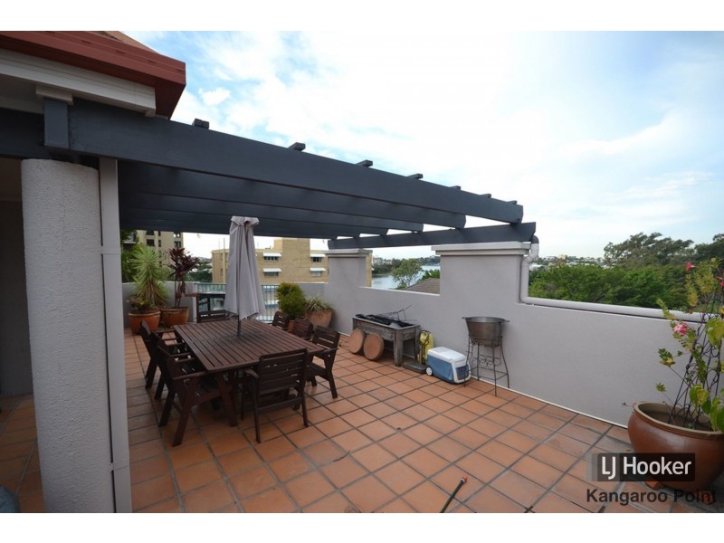 24/219 Wellington Road, Kangaroo Point QLD 4169