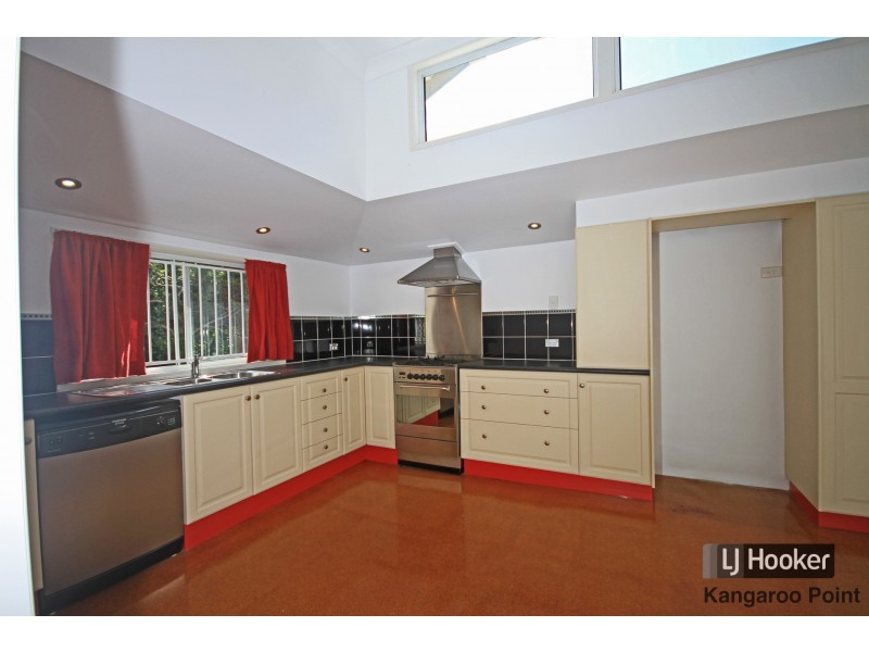 17 Letchworth Road, Coorparoo QLD 4151