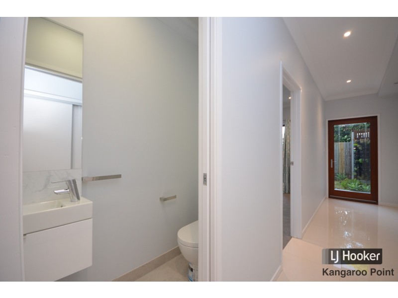 98 Bromley Street, Kangaroo Point QLD 4169