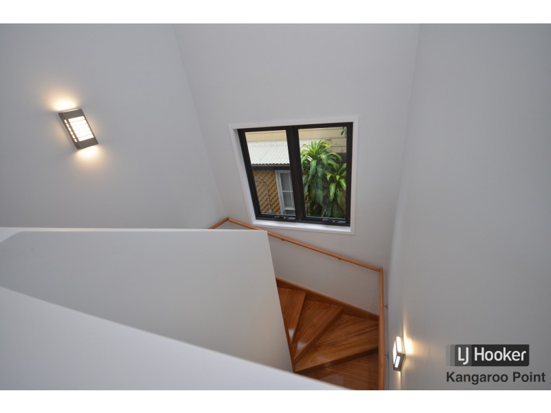 98 Bromley Street, Kangaroo Point QLD 4169