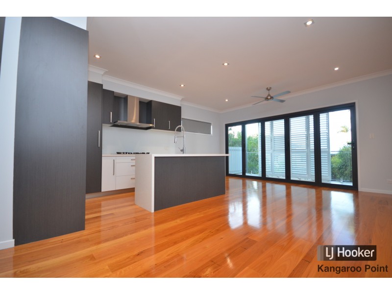 98 Bromley Street, Kangaroo Point QLD 4169