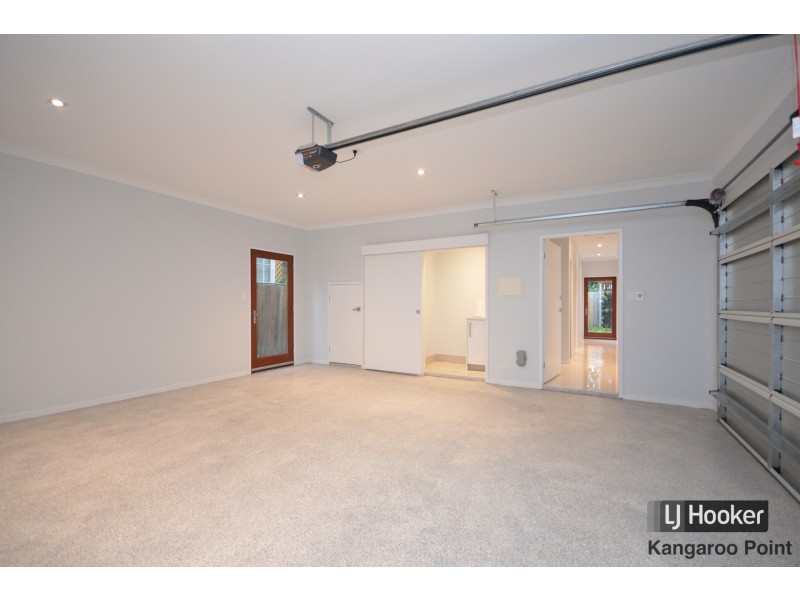 98 Bromley Street, Kangaroo Point QLD 4169