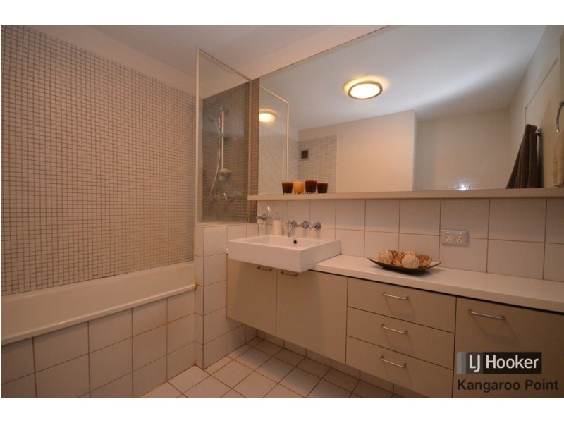 19/237 Wellington Road, Kangaroo Point QLD 4169