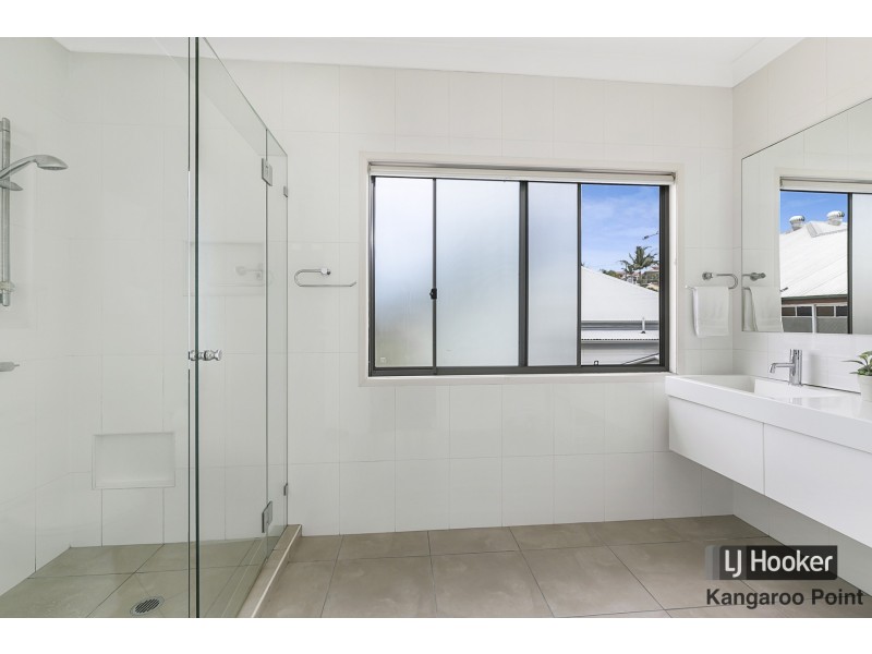 10 Latrobe Street, East Brisbane QLD 4169