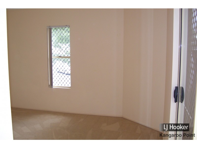 4/15 Rawlins Street, Kangaroo Point QLD 4169