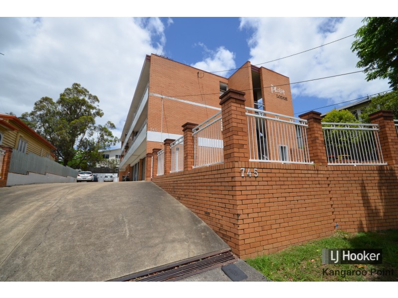 6/745 Logan Road, Greenslopes QLD 4120