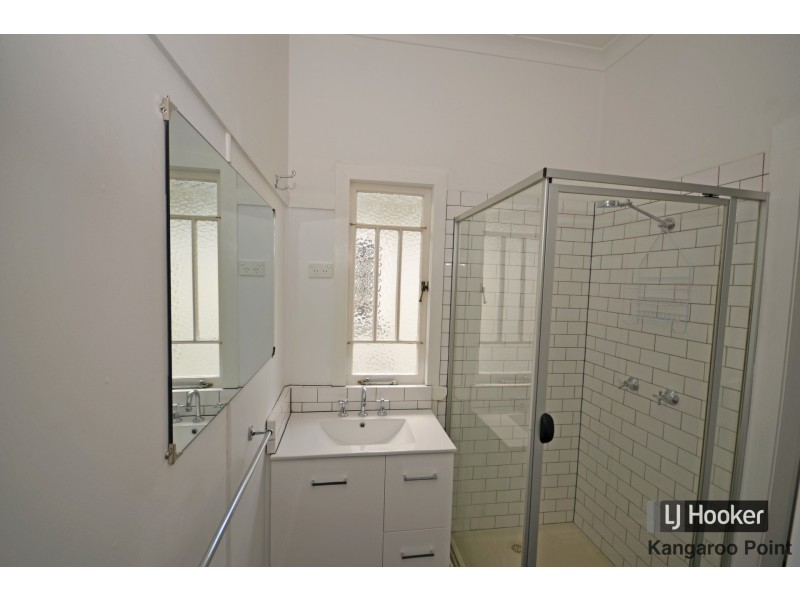 2/12 St Kilda Place, Annerley QLD 4103