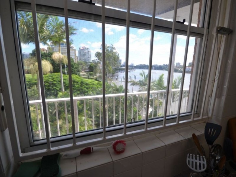 31/64 Thorn Street, Kangaroo Point QLD 4169