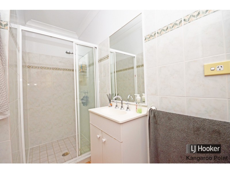 2/30 Noela Street, Coorparoo QLD 4151