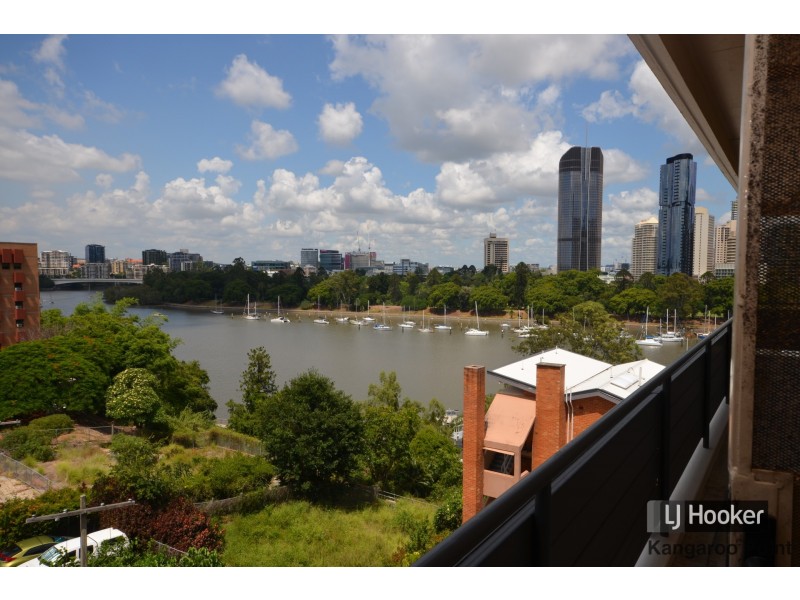 402/355 Main Street, Kangaroo Point QLD 4169
