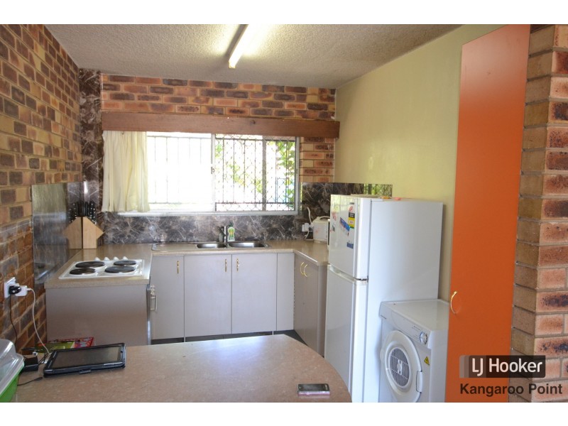 2/745 Logan Road, Greenslopes QLD 4120