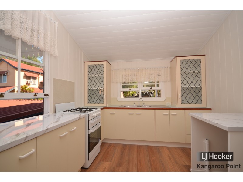 37 Baines Street, Kangaroo Point QLD 4169