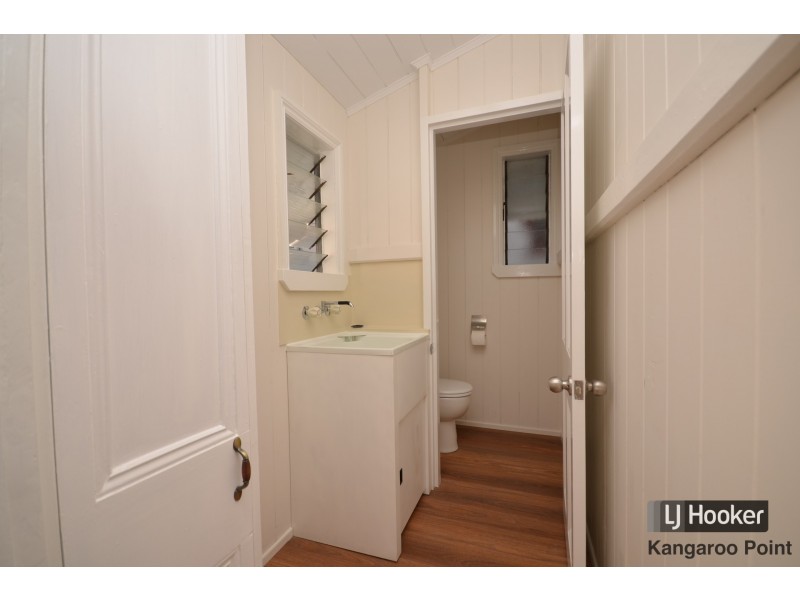 37 Baines Street, Kangaroo Point QLD 4169