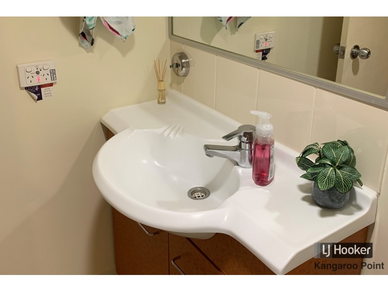 805/9 Castlebar Street, Kangaroo Point QLD 4169