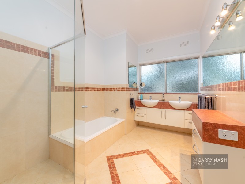 2137 Snow Road, Markwood VIC 3678