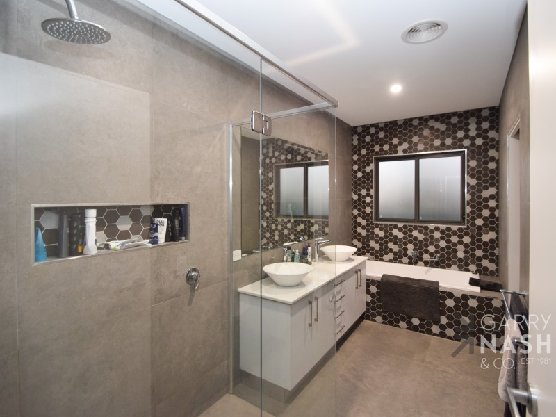 2/23 Irving Street, Wangaratta VIC 3677