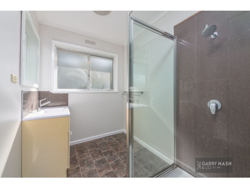 17 Rangeview Avenue, Wangaratta VIC 3677