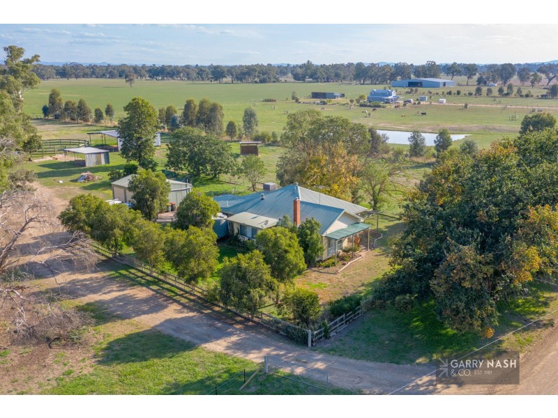 214 Reillys Lane, Oxley VIC 3678