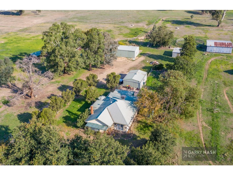214 Reillys Lane, Oxley VIC 3678