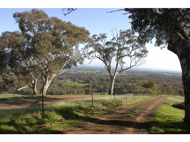 92 Oxenbury Lane, Everton Upper VIC 3678