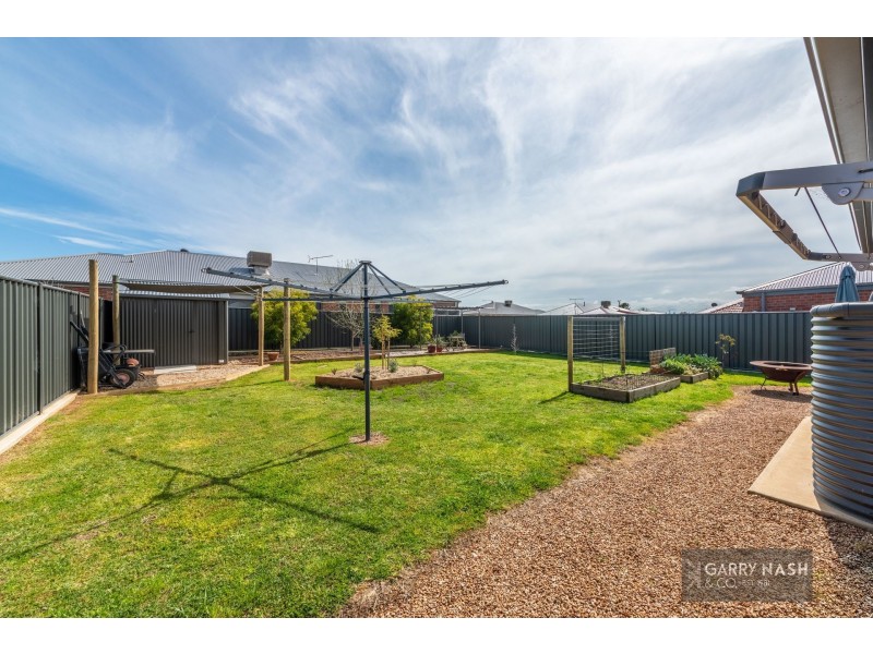30 Silver Wattle Drive, Wangaratta VIC 3677