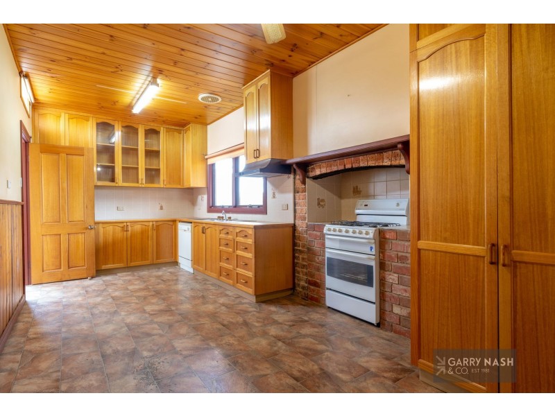 1188 Green Street, Oxley VIC 3678