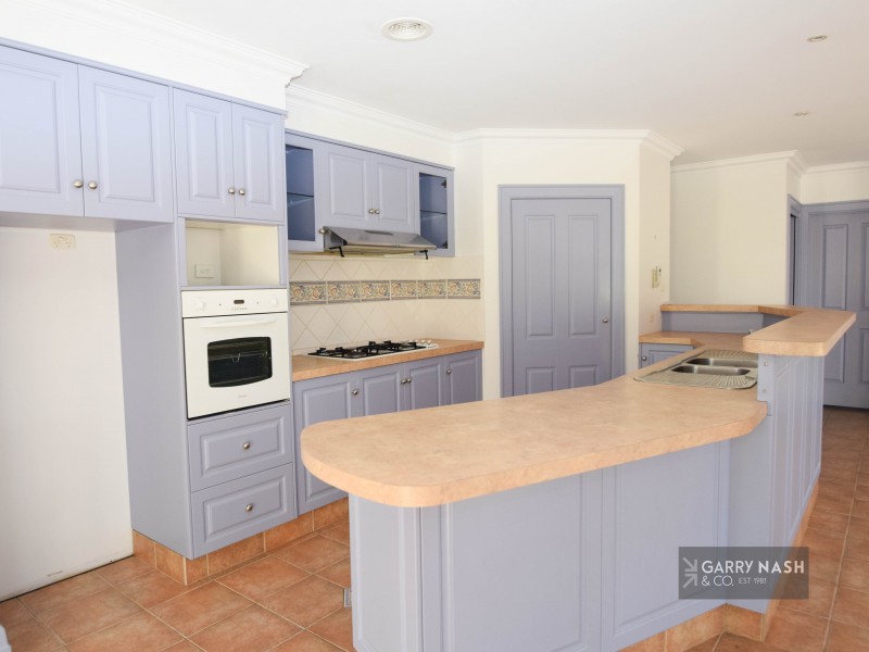 33 Collyndale Drive, Wangaratta VIC 3677