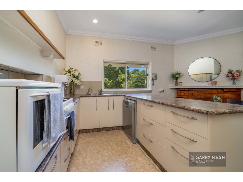 24 Francis Road, Killawarra VIC 3678