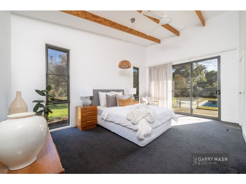 21 Johnson Street, Oxley VIC 3678